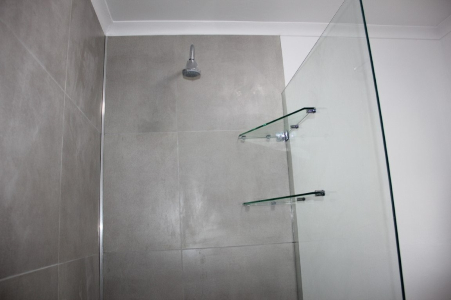 To Let 2 Bedroom Property for Rent in Martinville Western Cape